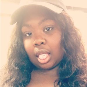 Meet your Posher, Alexus